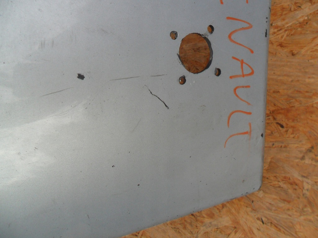 фото №13, Renault laguna i kombi 7700420433 бампер задняя