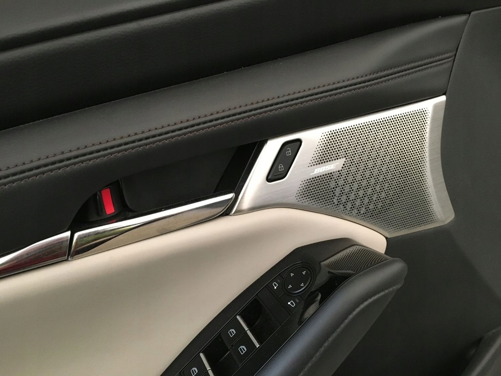 фото №8, Mazda 3 iv 19- обшивка обшивки двері sedan usa