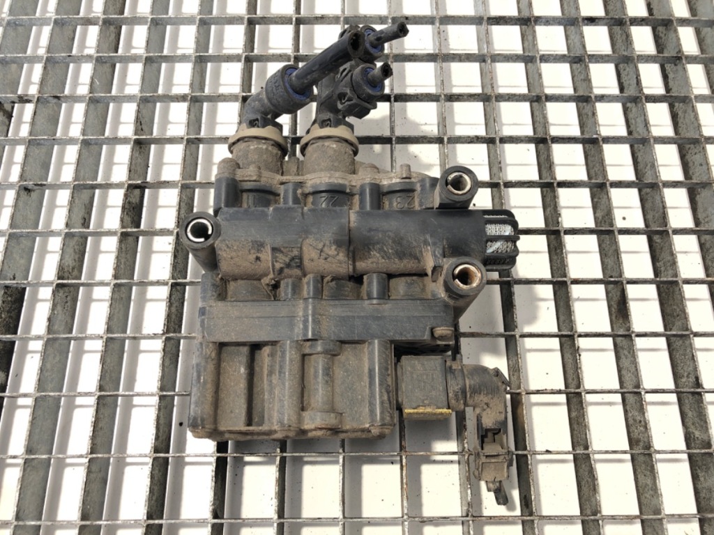 Купити Клапан магнітний scania p,g,r,t - series 12.7 450km 1889796