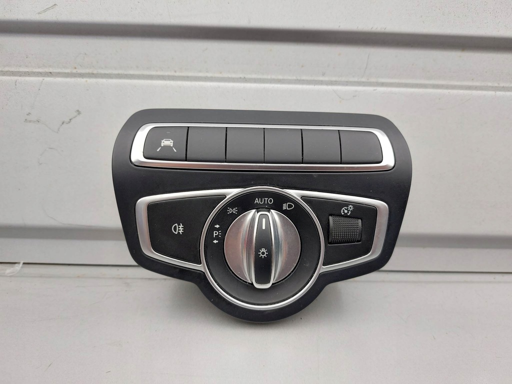 фото №1, Mercedes w447 vito выключатель света