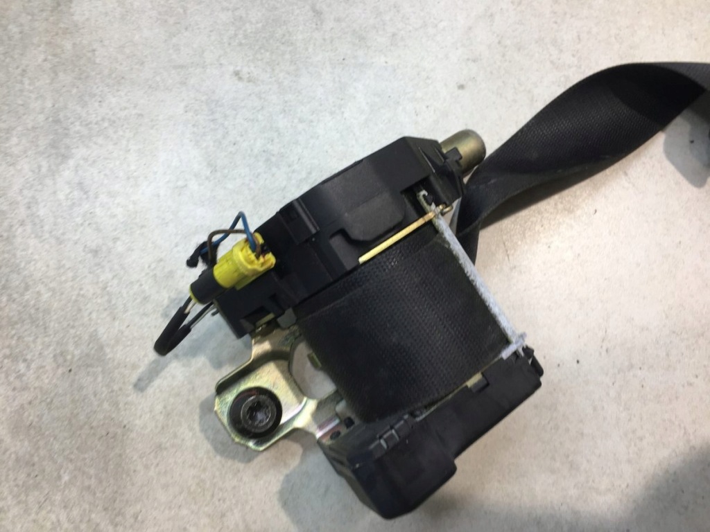 Ремінь безпеки лівий задній mercedes ml w163 a1638601985 в Україні