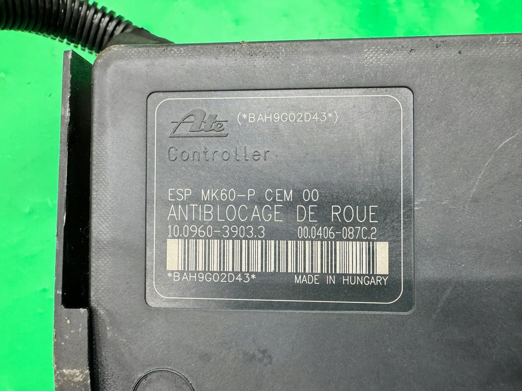 фото №10, Насос гальмівна abs esp блок керування 9665370880 citroen c3 picasso 1.6 vti 08-