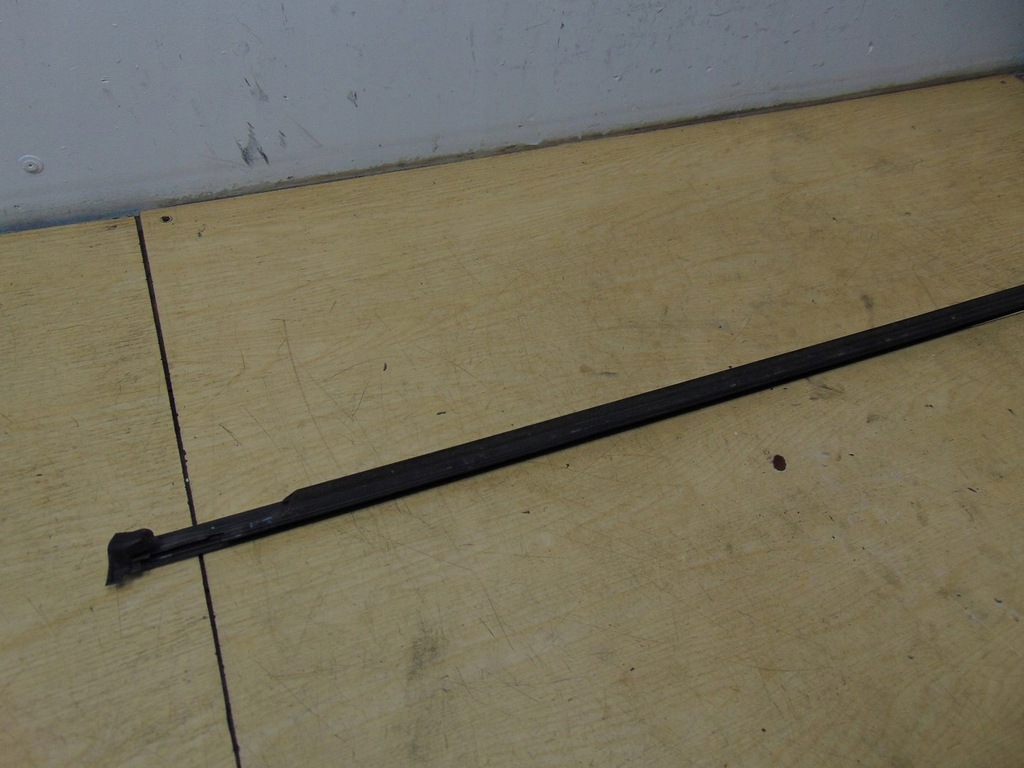 фото №10, Молдинг уплотнитель правый задняя peugeot 508 sw 1 9671944180