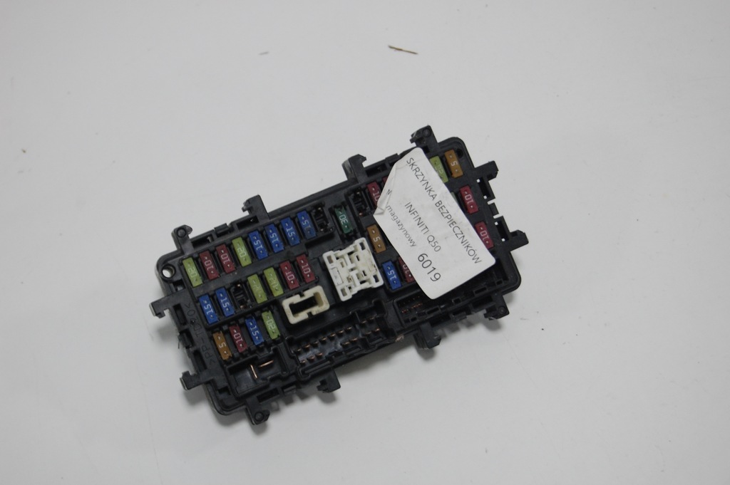 фото №1, Infiniti q50 коробка предохранителей