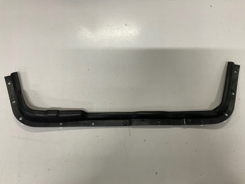 фото №1, Прокладка капот, решітка renault clio iv/4 658105057r 1037.