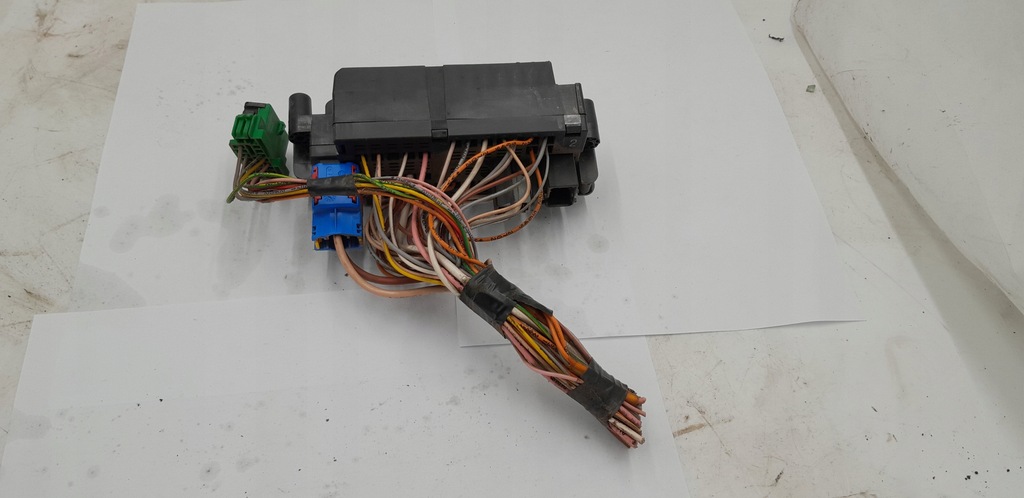 фото №8, Коробка предохранителей peugeot partner 2.0 hdi 02r