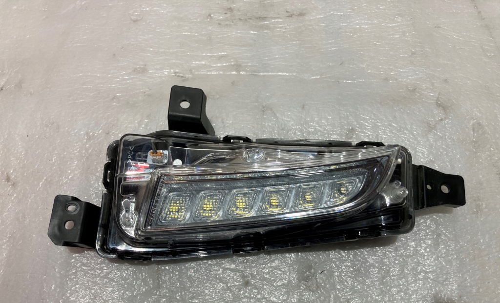 Купити Протитуманна фара led drl правий suzuki vitara 3 3