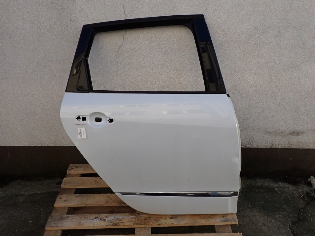 фото №1, Двері правий задня renault grand scenic iii 2011 1.6 dci teqnc 8054