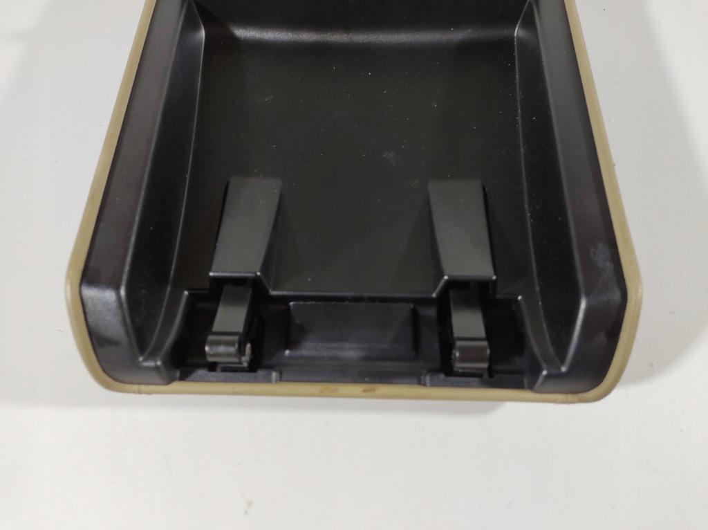 фото №12, Range rover evoque 12- підлокітник