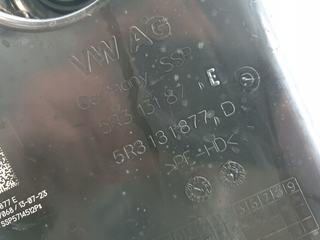 фото №10, Бак насос adblue vw caddy iv 4 20-24 5r3131877e 5q0131969g 0444040074