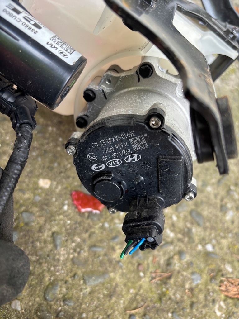 фото №6, Hyundai ioniq 6 vi бачок расширительный 25660-cu000 клапан trójdrożny