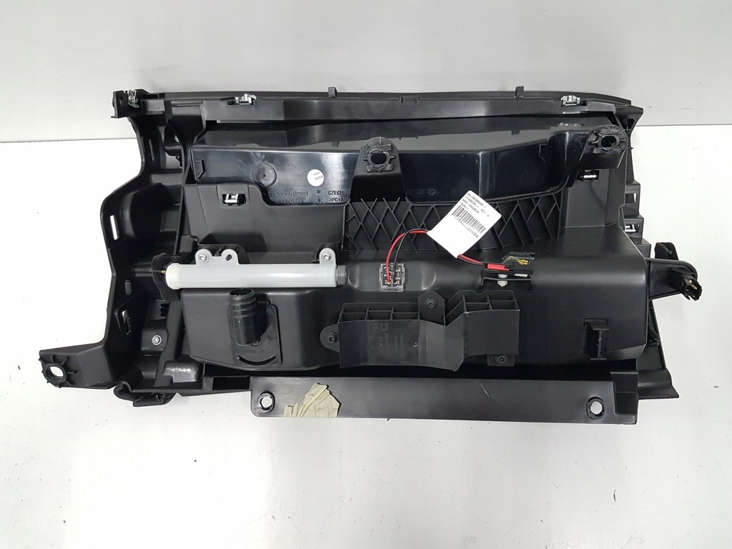 фото №5, Бардачок панели пассажира maserati ghibli m157 13-