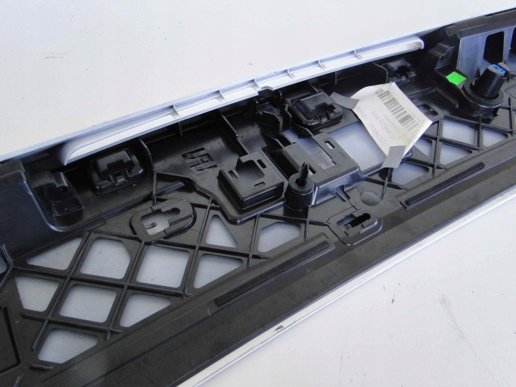 Mercedes glc w253 спойлер крышки задний  a2537901300 Недорого