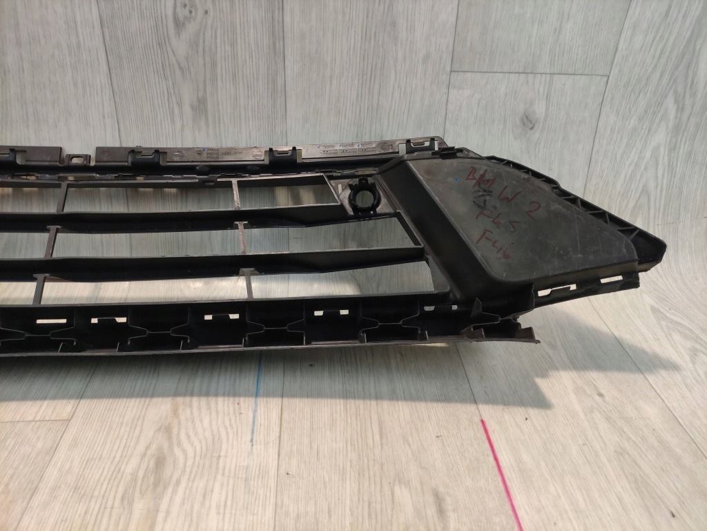 Bmw 2 f45 рестайлинг  решётка средняя бампера перед 7460146 Доставка
