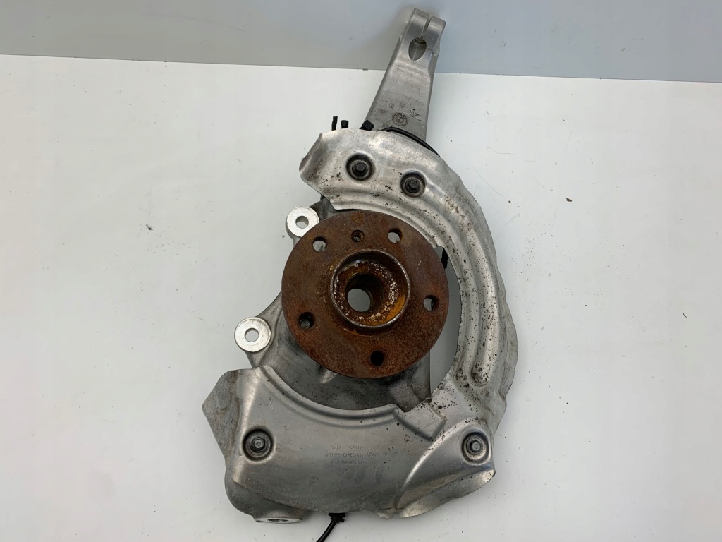 фото №1, Bmw i8 поворотный кулак передняя правая перед