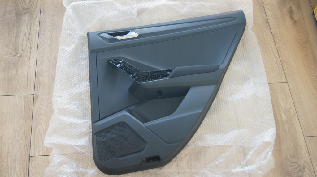 фото №1, Оббивка vw t-roc права задня обшивка t-roc nowa