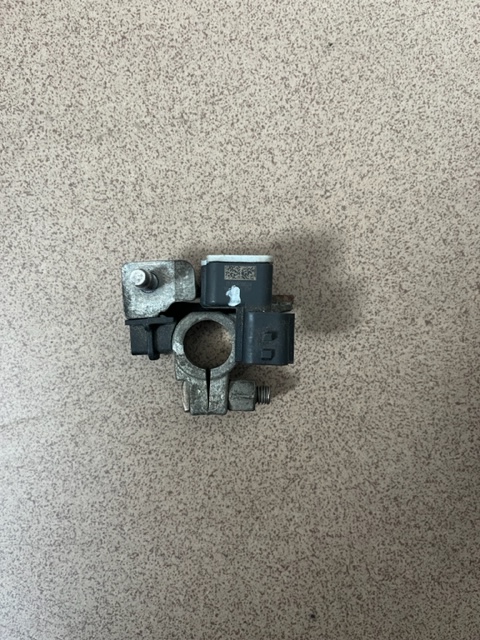 Купить Клемма датчик аккумулятор renault оригинальный номер 250825784r