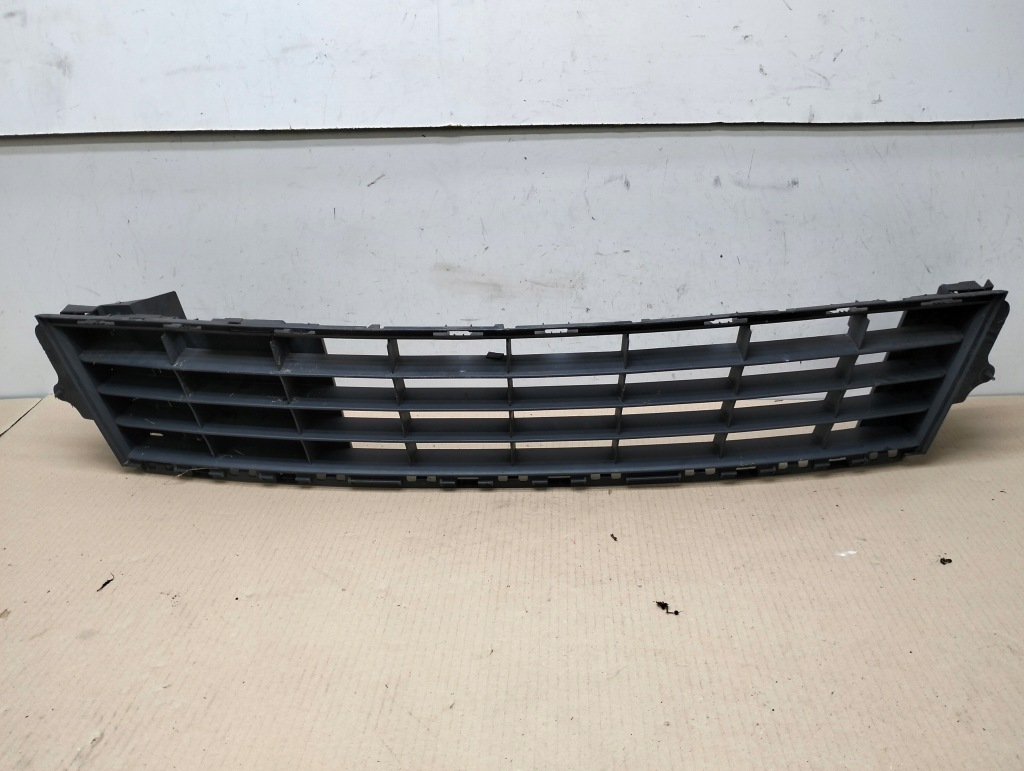 Купить Решётка решётка  бампера передний перед renault clio 3 рестайлинг  2009-2012