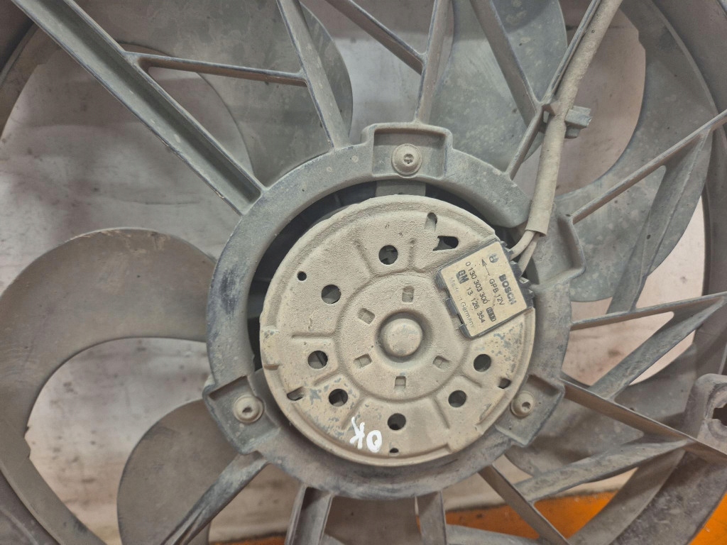 Opel astra iii h 04-07 1.6 b вентилятор радиатора 13126354 Оригинал