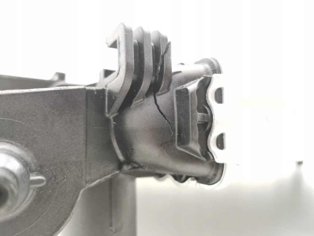 Новая оригинал  радиатор воды жидкость audi a4 8k 8k0121251al Цена