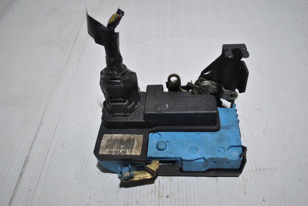 фото №1, Замок дверь правый перед volvo v70 ii 7 pin