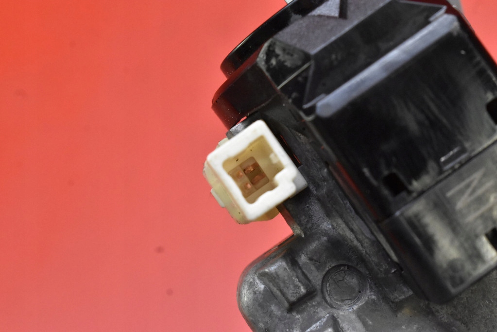 фото №10, Замок запалювання ключ 45020-0d04 toyota yaris 3 iii 1.0 vvt-i 69 km 14-17