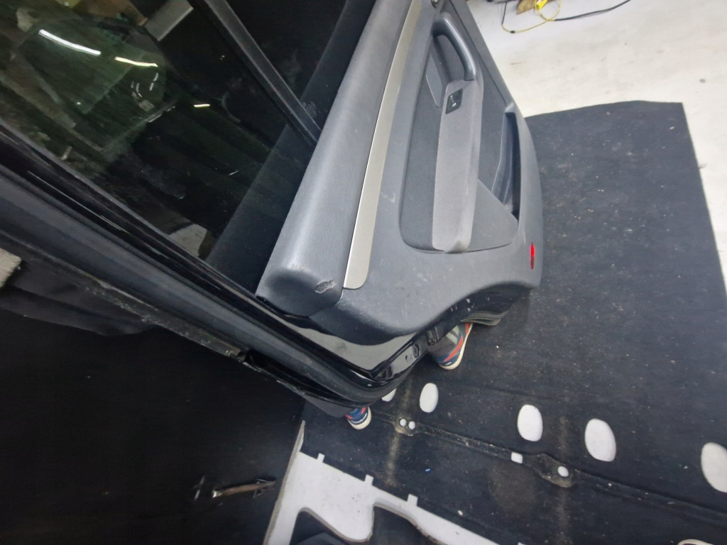 фото №6, Двері лівий задня vw touran i fl lc9x