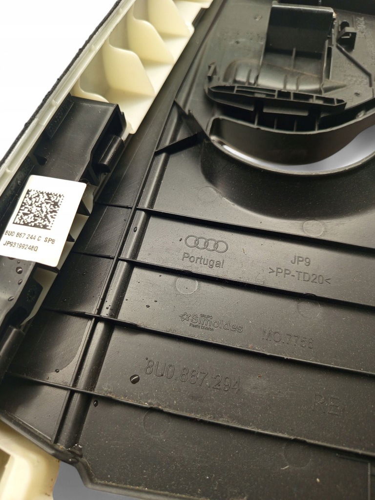фото №5, Audi q3 8u 8u0867294 права сторона обшивка стійок
