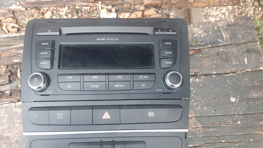 фото №3, Audi a3,8p.radio рамка комплект 8p0858005c