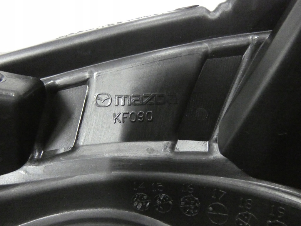 фото №7, Решітка бампера права mazda 2 iii 271.