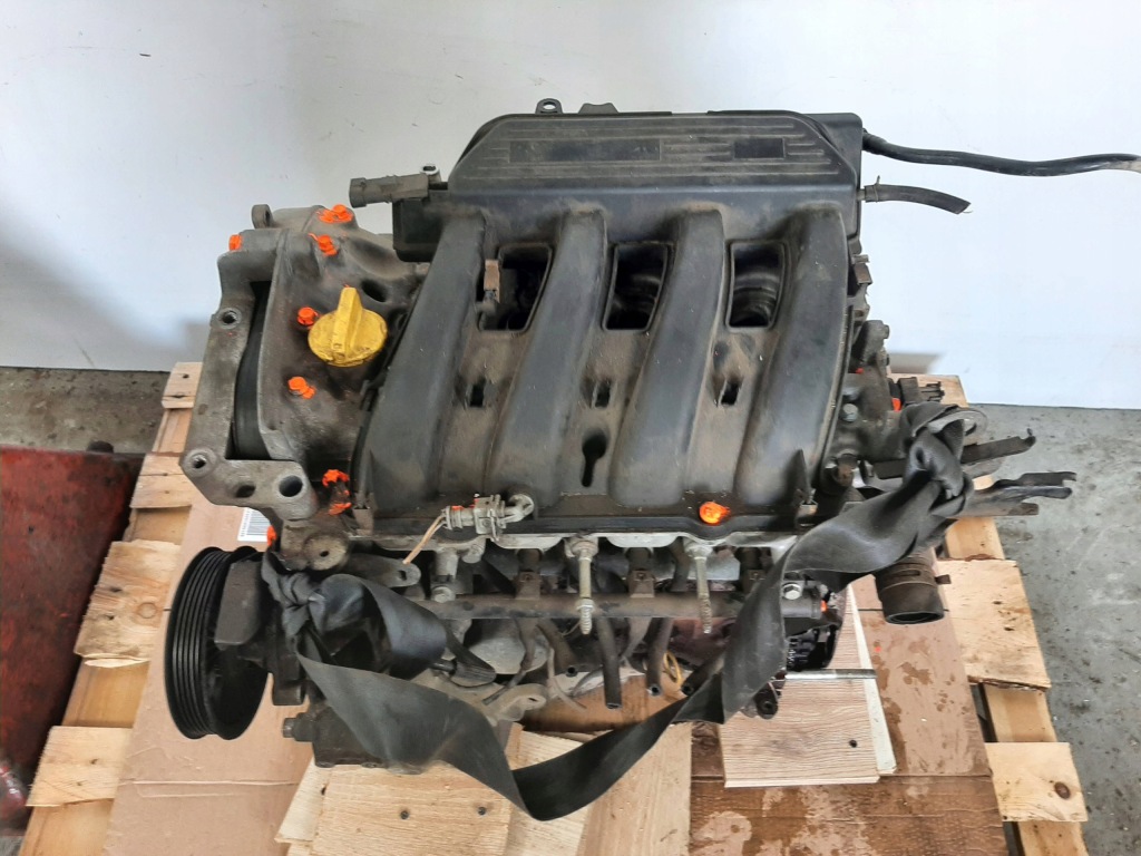 Купить Renault clio 2 3d рестайлинг  1.6 16v 03r двигатель k4m708 79kw 107km