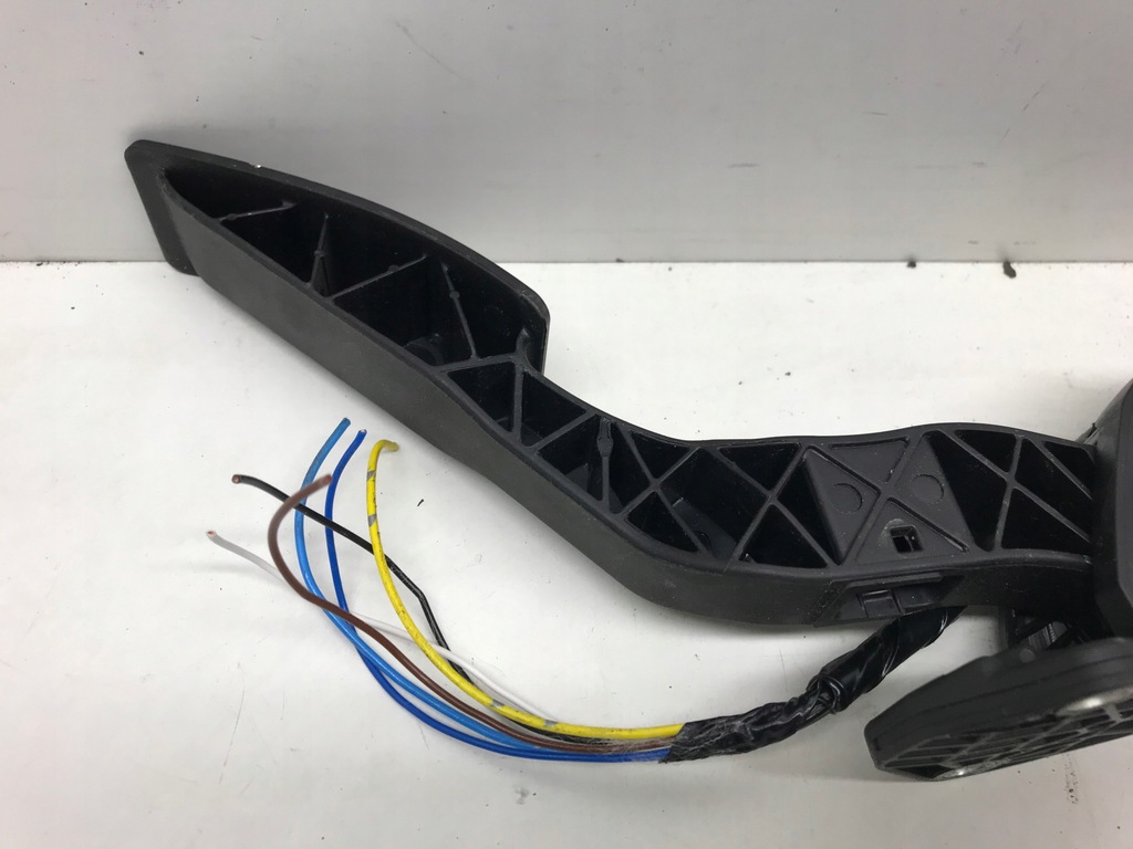 фото №7, Педаль газа потенциометр 49400-68l51 suzuki sx4 s-cross lift