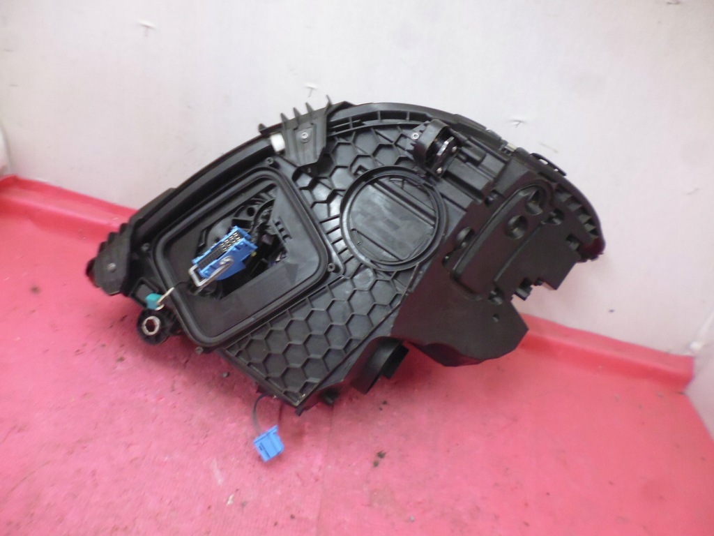 фото №8, Mercedes w206 eu full led digital ładna лампа левая