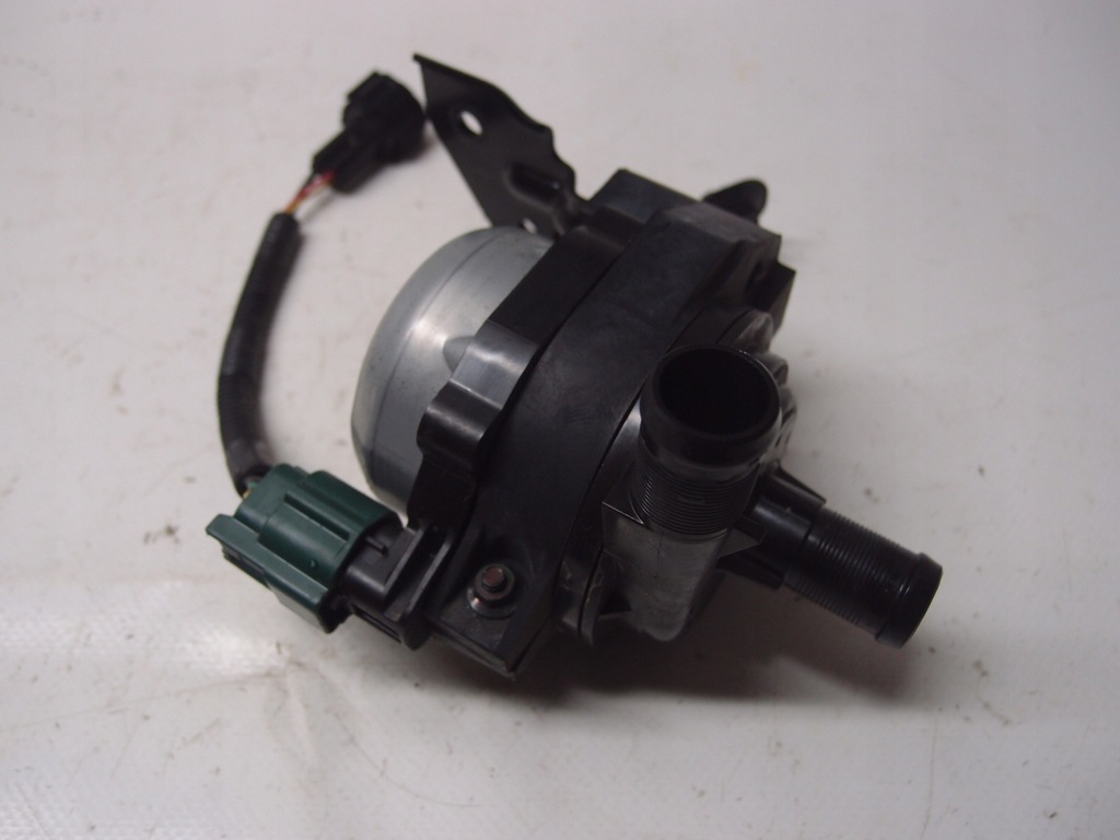 фото №1, Насос wody nissan leaf ii 215815sa0a