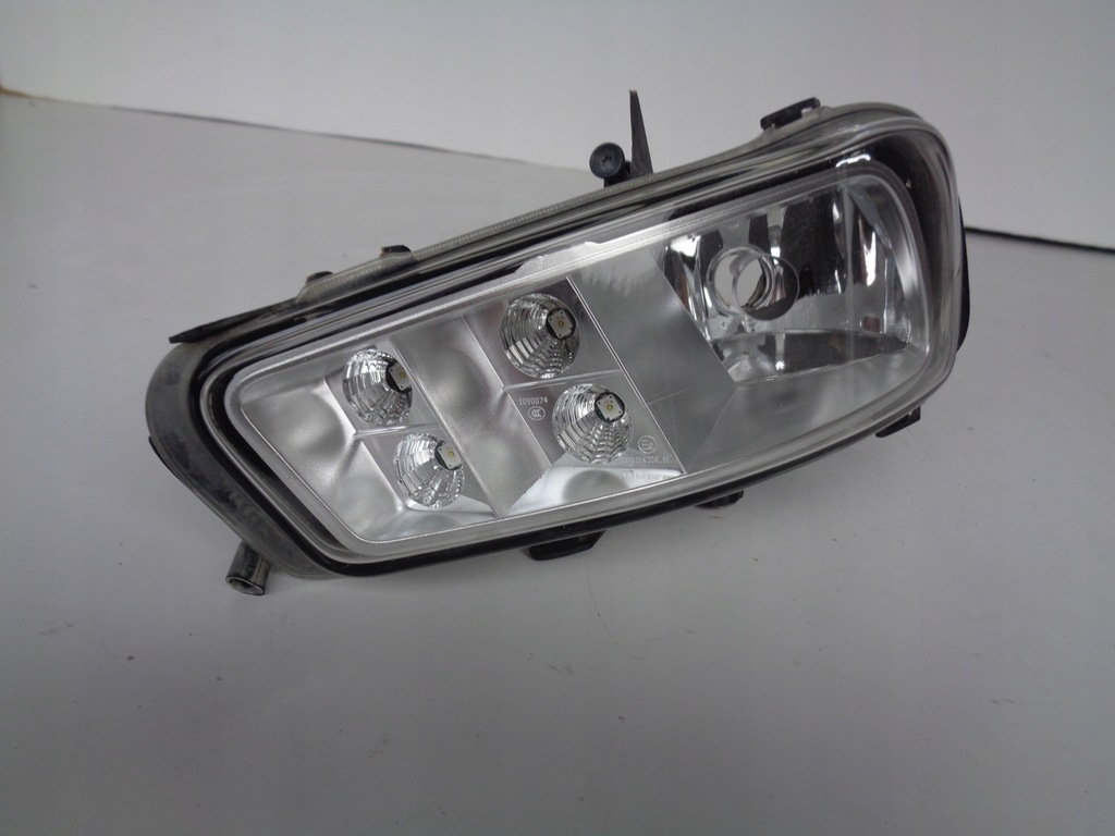 фото №1, Противотуманная фара левый mercedes atego w960 led