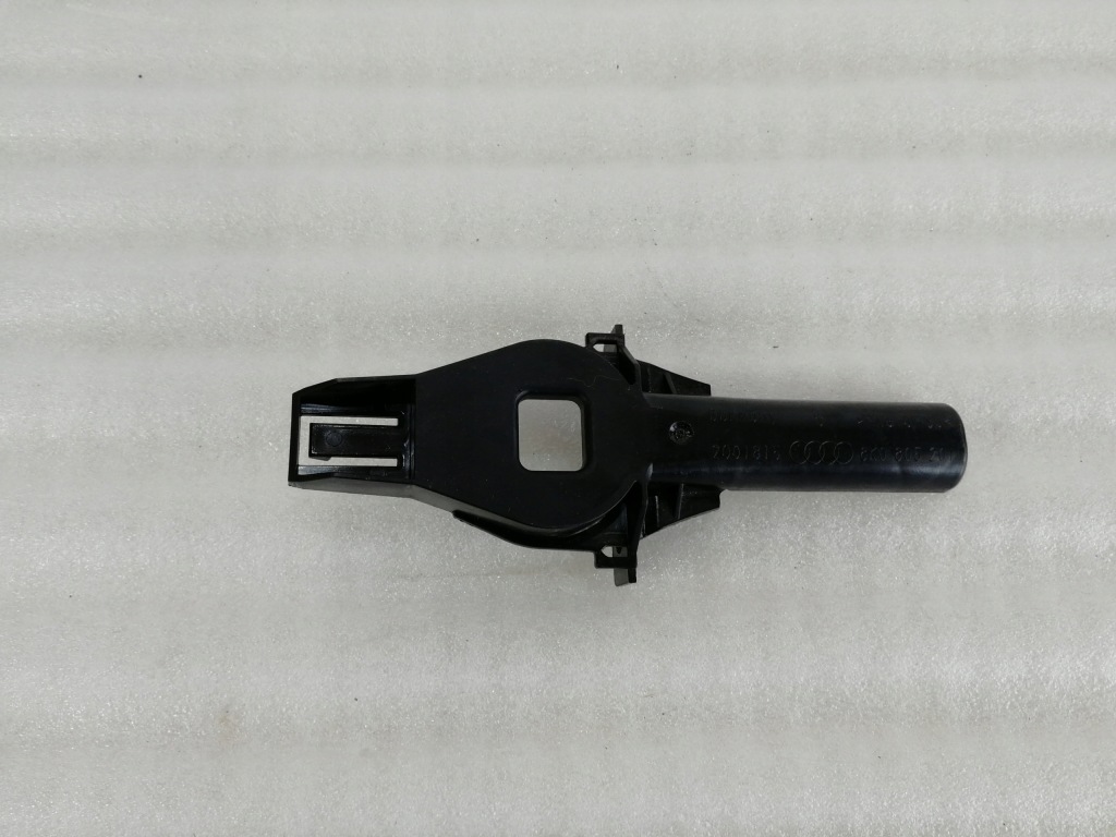 Купить Audi a4 b8 кронштейн радиатора 8k0805201