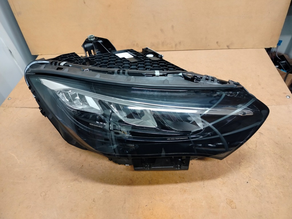 фото №1, Mercedes eqe w295 full led high performance лампа правая idealna nowa