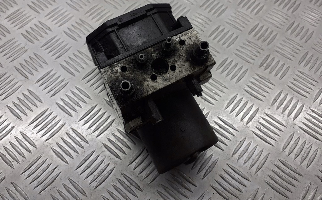 фото №1, Насос abs toyota avensis verso 89541-05072