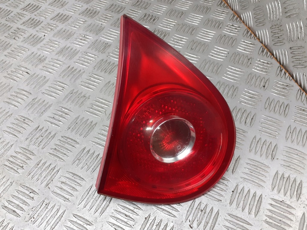 фото №1, Лампа левая задняя w крышка багажника vw golf v 1k6945093e