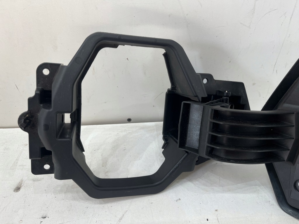 Renault kangoo iv 4 23- разъём зарядки крышка значок перед 296a81391r с Разборки