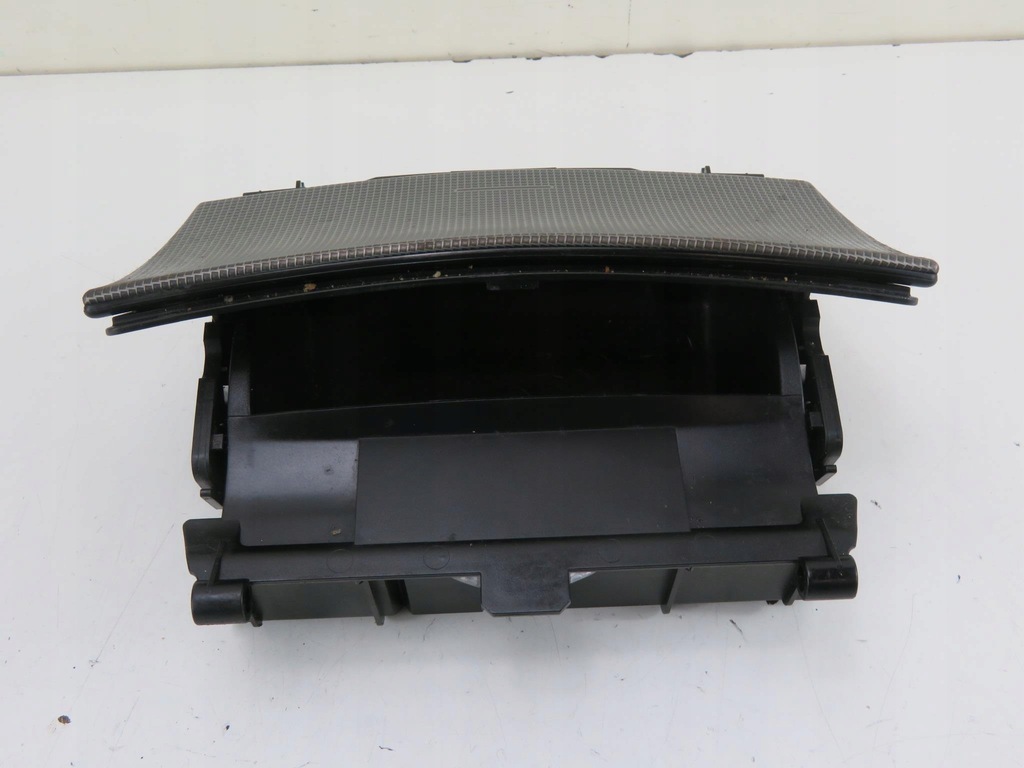 фото №5, Пепельница mercedes klasa c w203 a2036800852