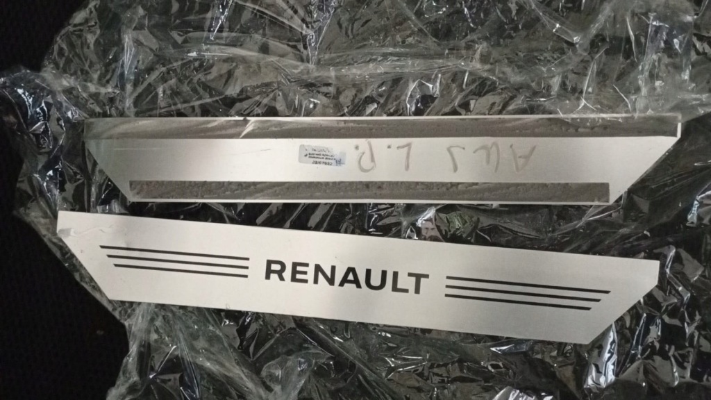 Молдинг накладка порог декоративная renault austral состояние как новая в Украине