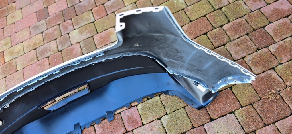 Tesla model y бампер задній задній 2020r- Зі Шроту