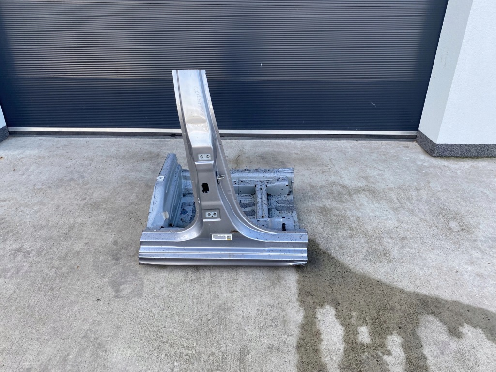 фото №1, Opel corsa f 2021 порог правый блок двигателя средний