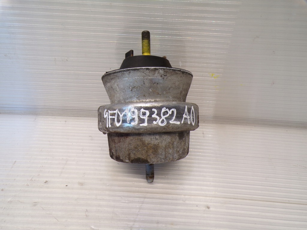 фото №1, Подушка двигателя audi a6 c6 4f0199382