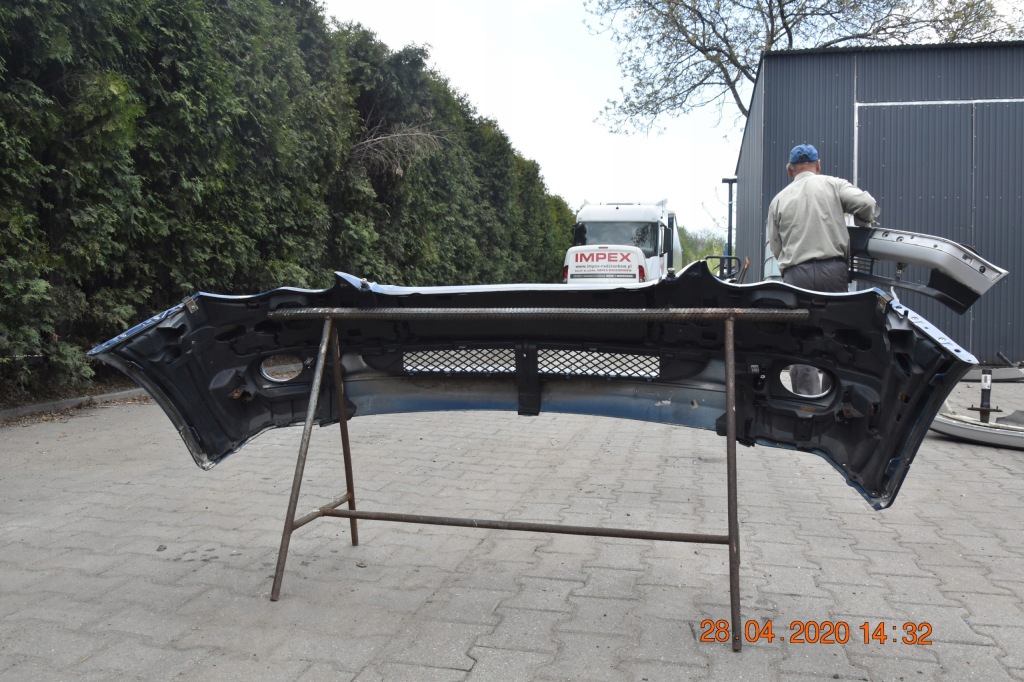 Купити Mercedes w203 седан бампер передній перед 00r