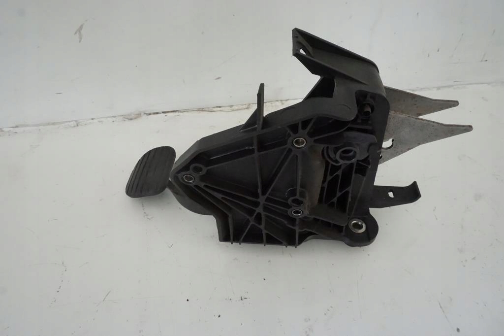 фото №3, Педаль тормоза renault laguna iii coupe