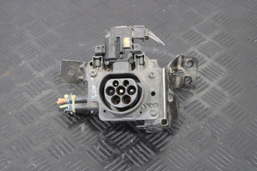 Купити Роз'єм заряджання 243406776r renault megane iv 4 рестайлінг