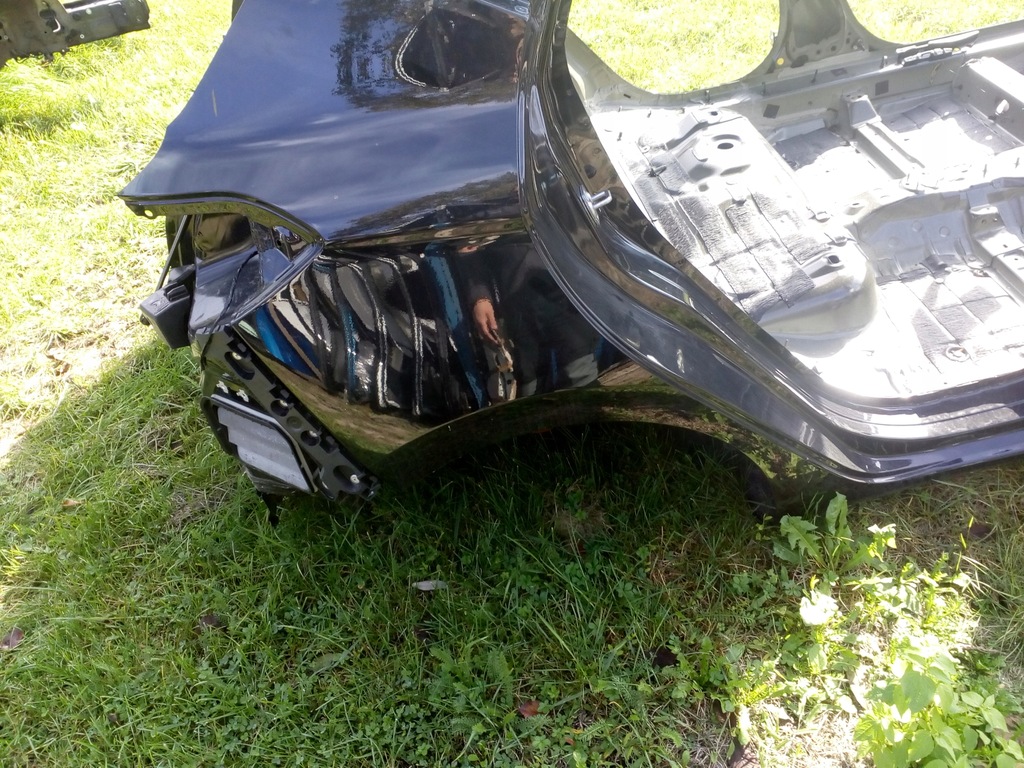 фото №1, Ford fiesta mk8 четверть правая обшивка задняя 5 d