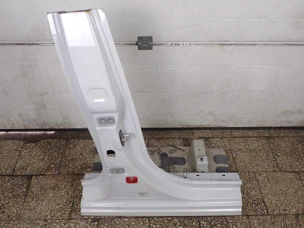 фото №1, Блок двигателя порог правый peugeot 208 i europa